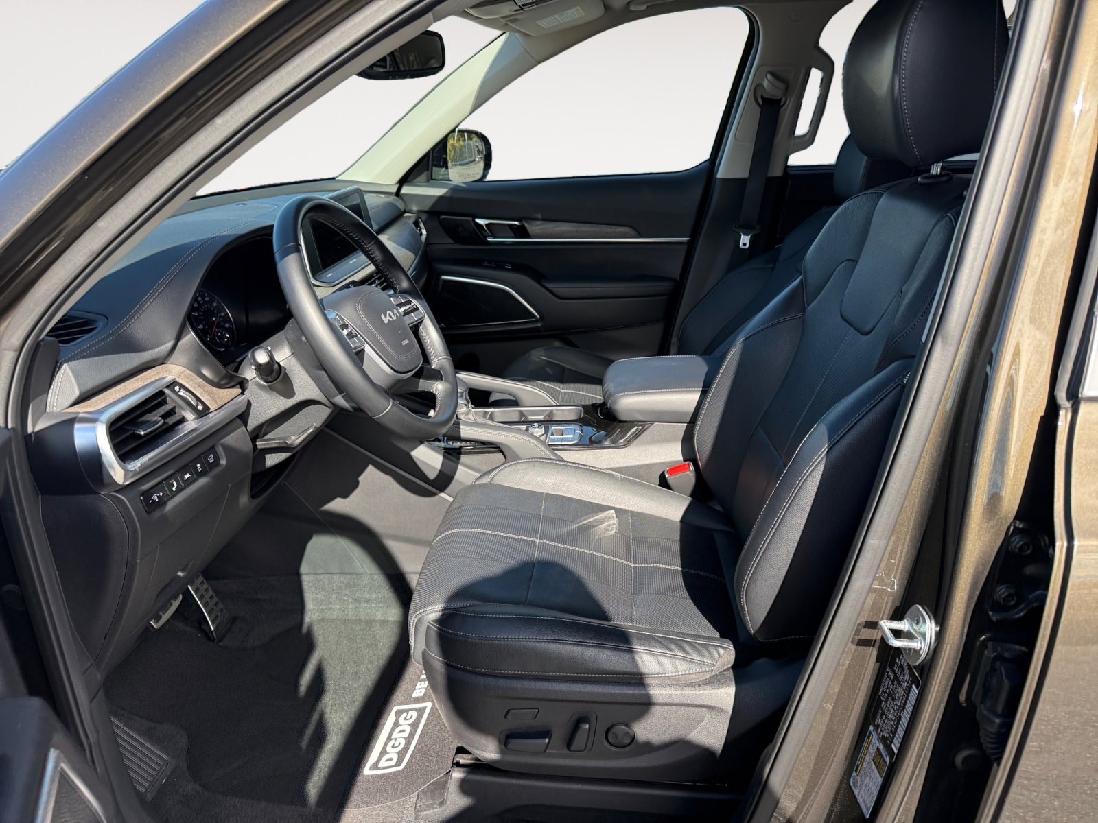 Certified 2022 Kia Telluride SX w/ Towing Package image 10