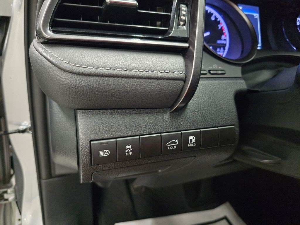 Used 2023 Toyota Camry SE FWD image 29