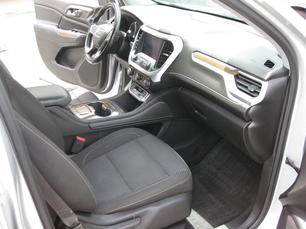Used 2020 GMC Acadia SLE FWD image 35