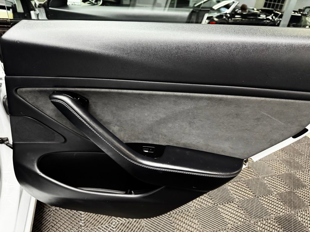 Used 2020 Tesla Model 3 Long Range image 48