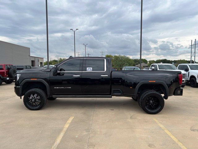 Used 2024 GMC Sierra 3500 Denali Ultimate AWD/4WD image 4