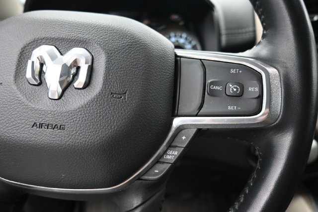 Used 2022 RAM 1500 Laramie AWD/4WD image 19