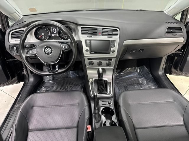 Used 2016 Volkswagen Golf S FWD image 3