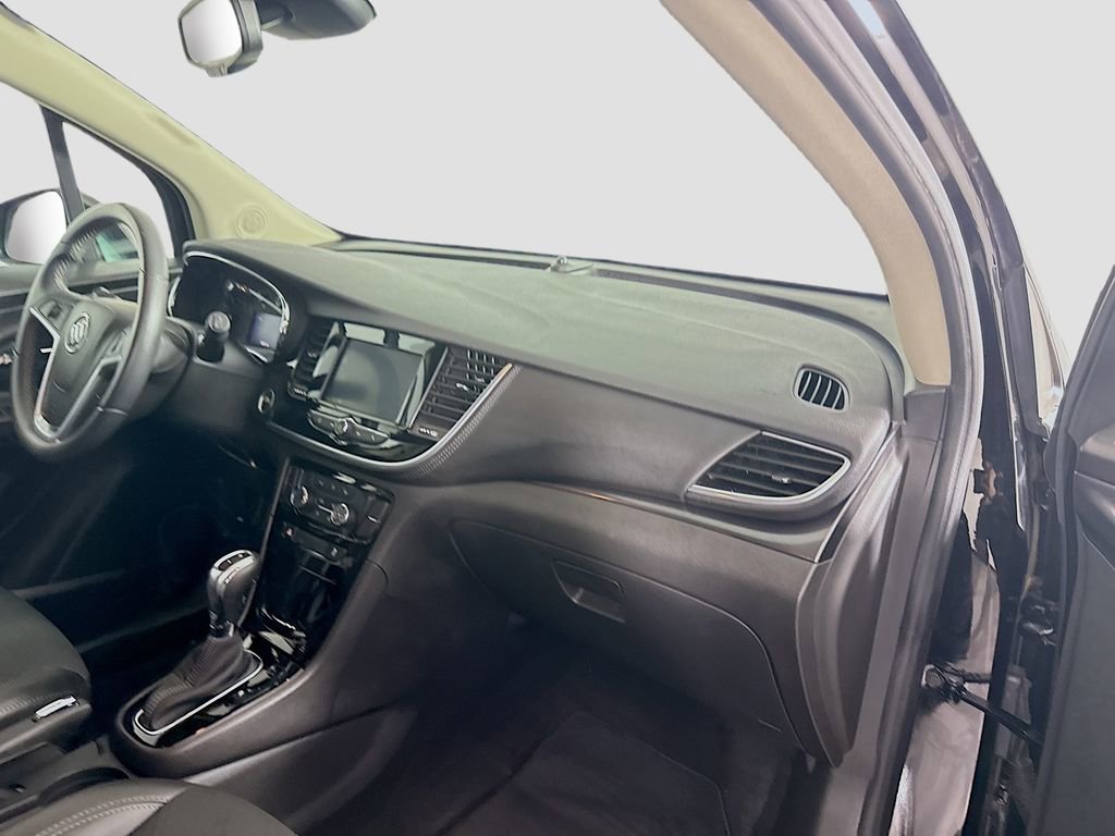 Used 2022 Buick Encore Preferred w/ Safety Package image 19