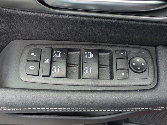 New 2026 Chrysler Pacifica Select image 20