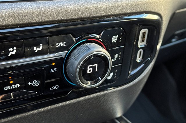 Used 2024 Chevrolet Silverado 1500 ZR2 w/ Technology Package image 30