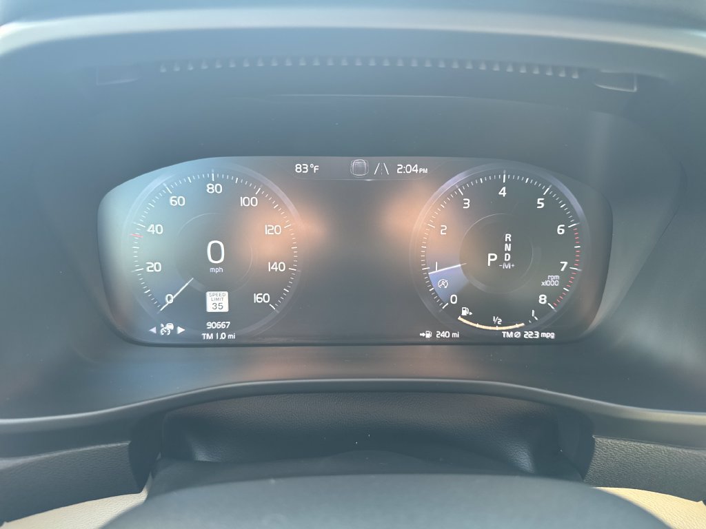 Used 2021 Volvo XC40 T5 Momentum w/ Premium Package AWD/4WD image 19
