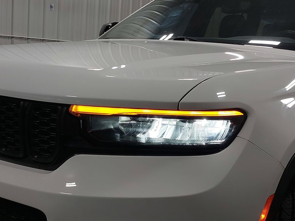 Used 2023 Jeep Grand Cherokee L Laredo image 34