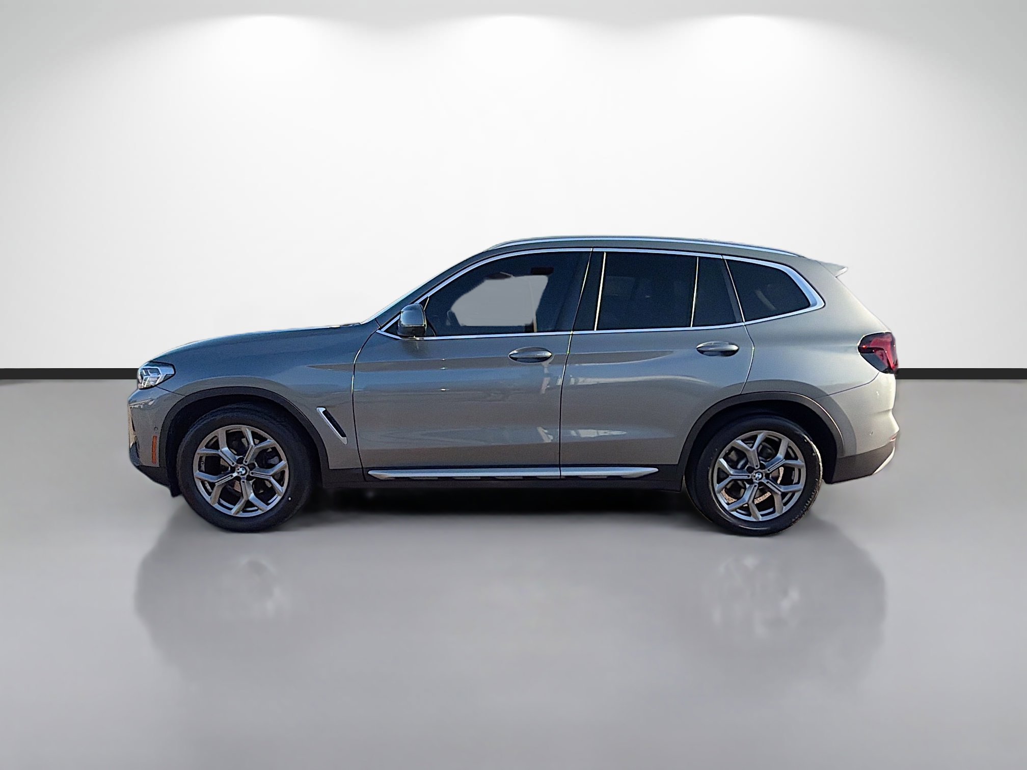 Used 2023 BMW X3 sDrive30i w/ Convenience Package w/ZPA image 6