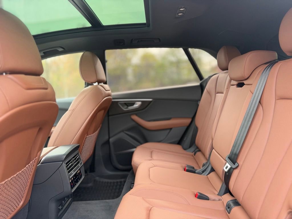Used 2023 Audi Q8 Premium Plus AWD/4WD image 21