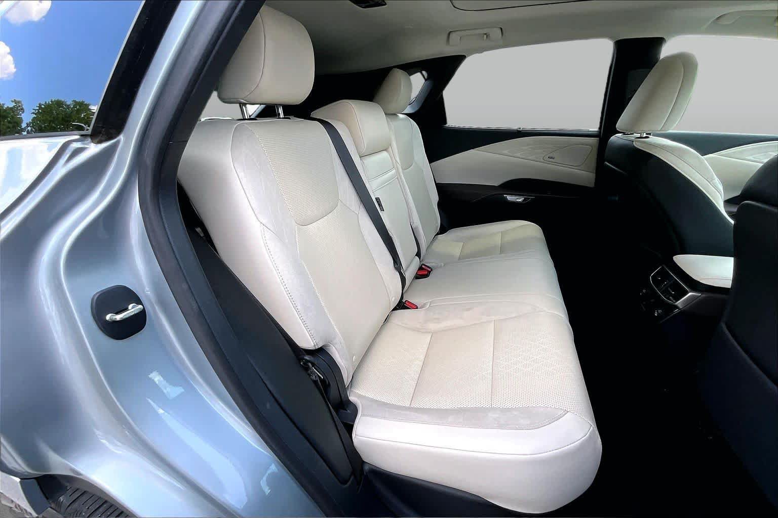 Used 2023 Lexus RX 350 FWD w/ Accessory Package (Z1) image 19