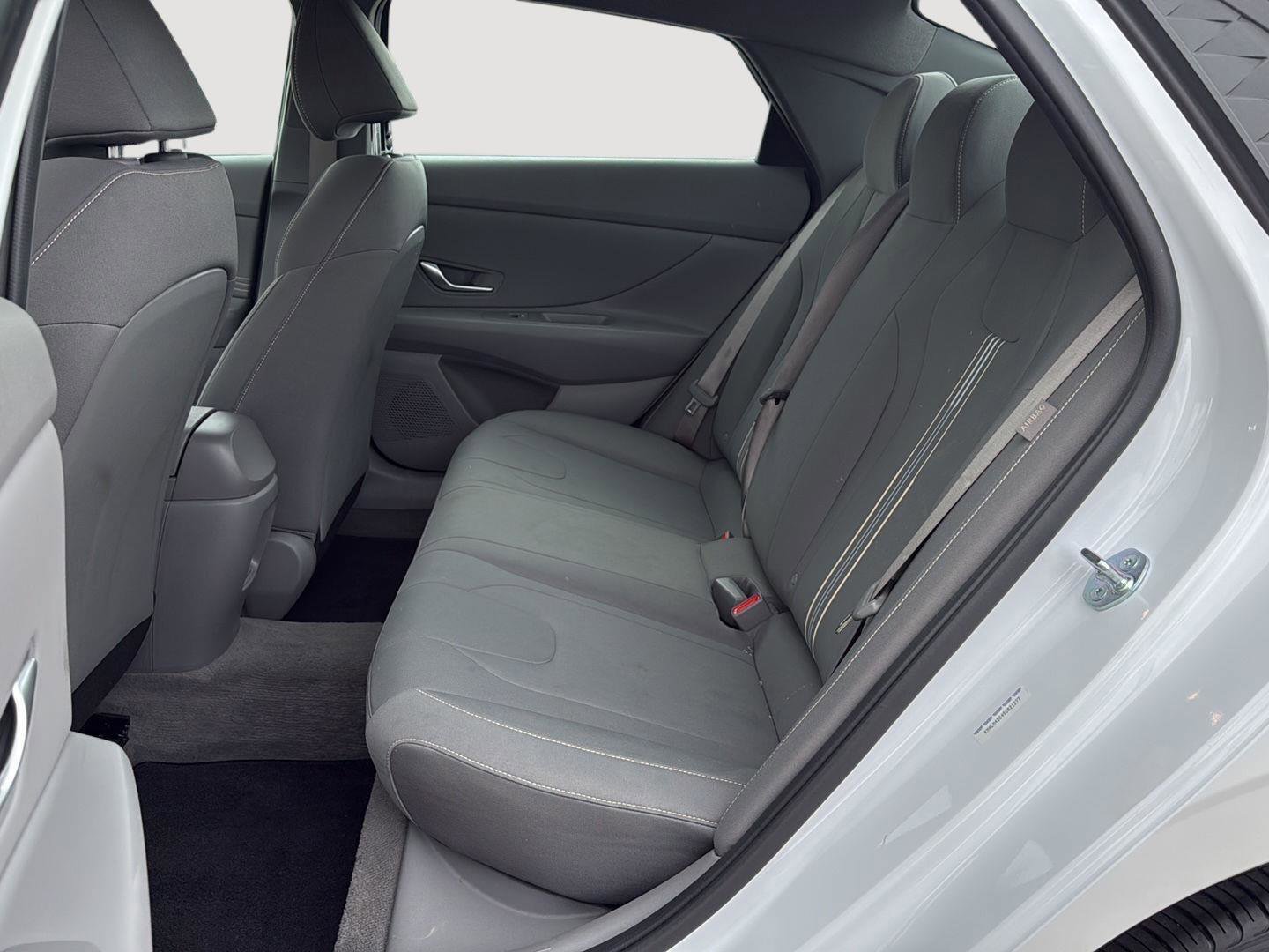 Used 2025 Hyundai Elantra Sport image 20