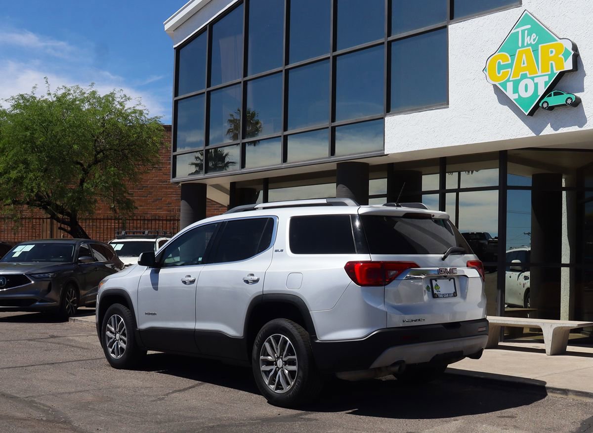 Used 2018 GMC Acadia SLE w/ Driver Alert Package I FWD image 9