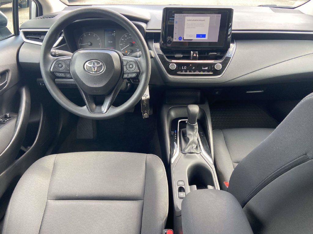 Used 2025 Toyota Corolla LE FWD image 9