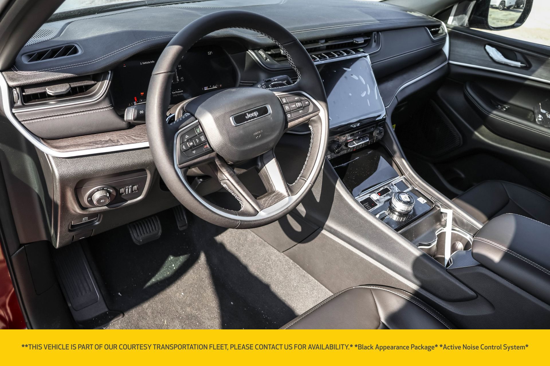 New 2025 Jeep Grand Cherokee Limited w/ Black Appearance Package image 4