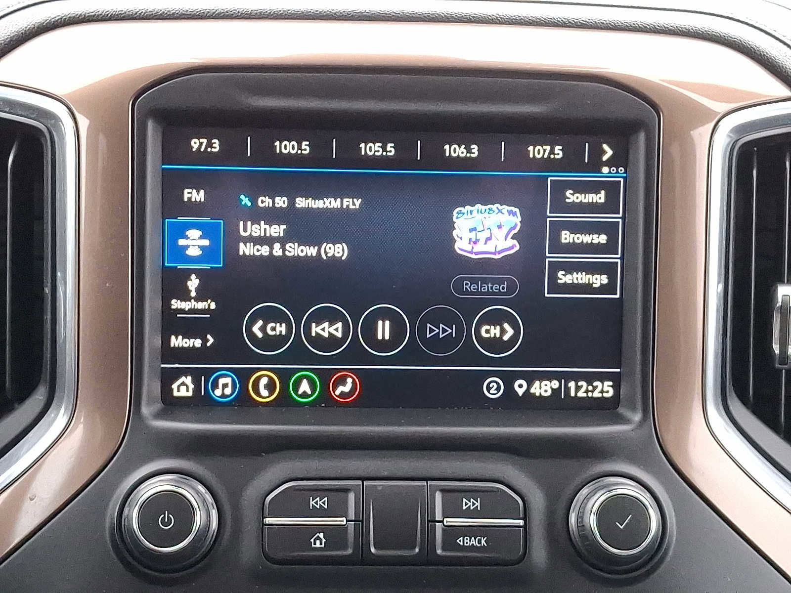 Used 2020 Chevrolet Silverado 1500 High Country w/ Technology Package AWD/4WD image 17