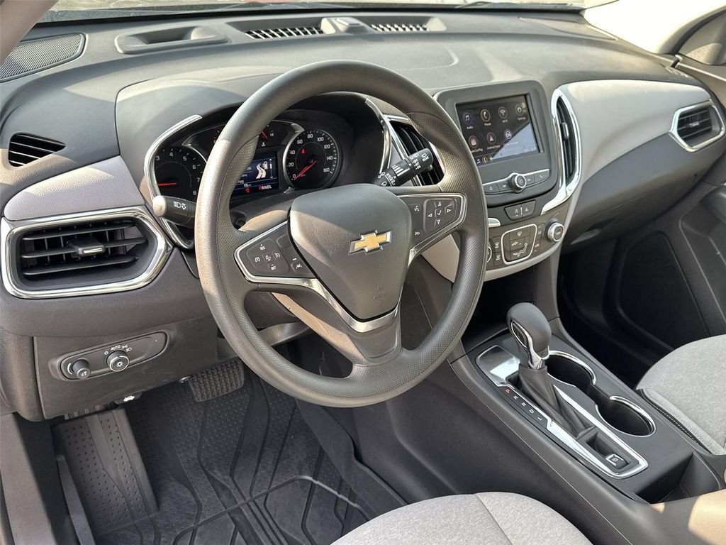 Certified 2024 Chevrolet Equinox LS w/ LS Convenience Package FWD image 2