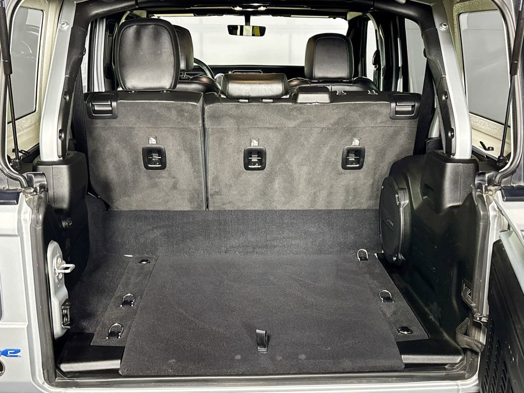 Used 2023 Jeep Wrangler Unlimited Sahara w/ Cold Weather Group image 21