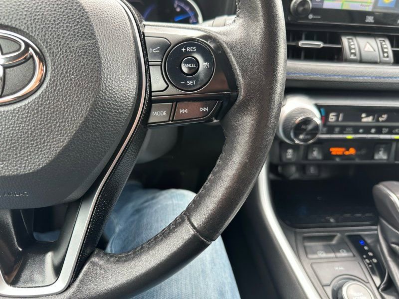 Used 2020 Toyota RAV4 XSE AWD/4WD image 17