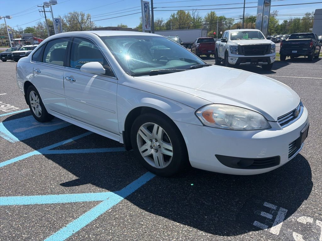 Used 2011 Chevrolet Impala LT FWD image 2