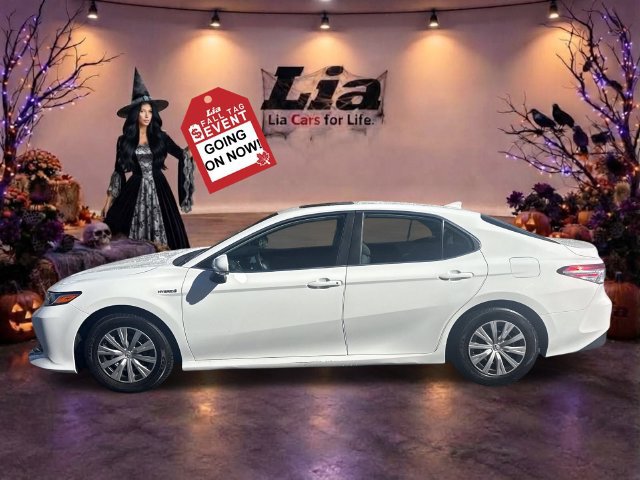Used 2020 Toyota Camry LE w/ Sunroof Package FWD image 6