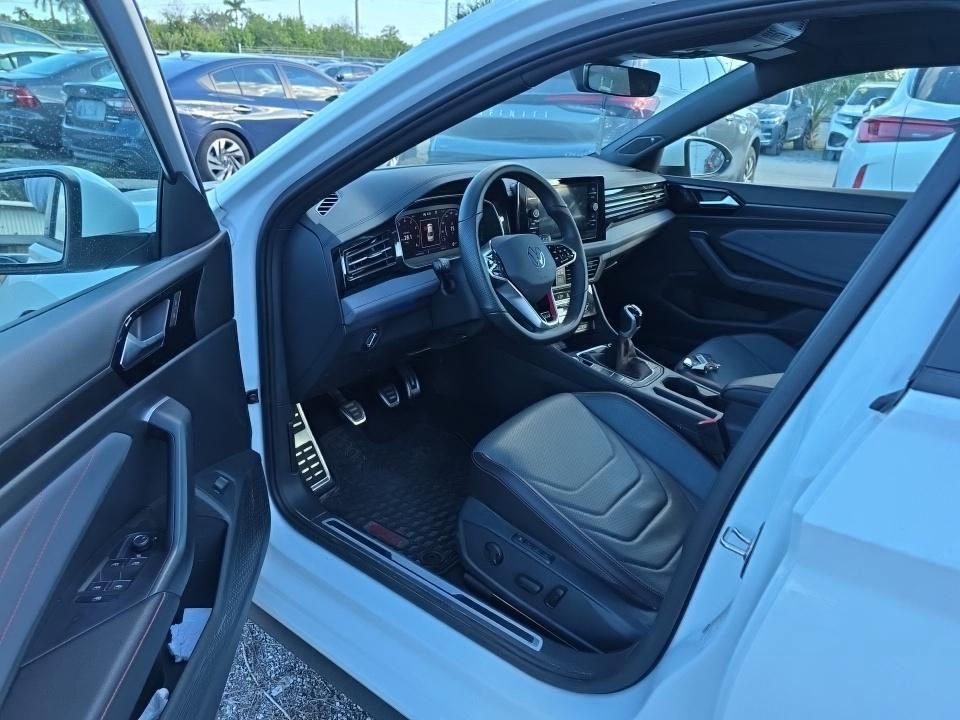 Used 2025 Volkswagen Jetta GLI Autobahn image 11