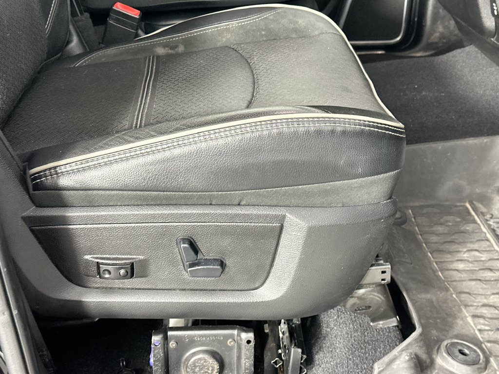 Used 2020 RAM 3500 Laramie AWD/4WD image 23
