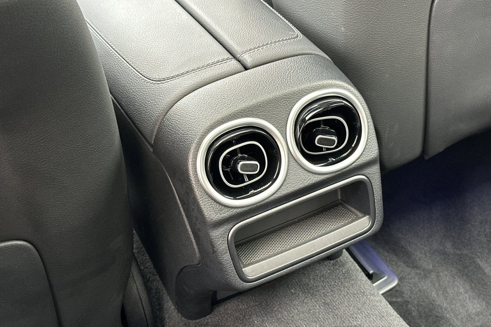 Certified 2025 Mercedes-Benz C 300 Sedan image 14