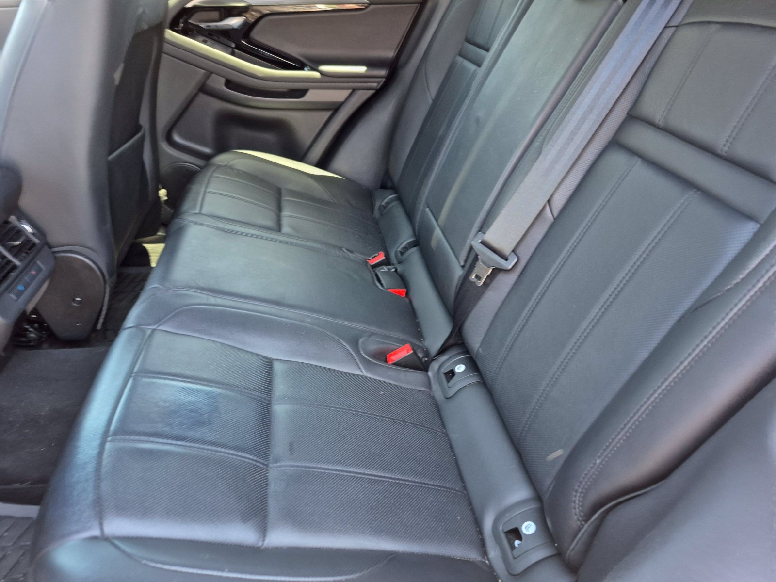 Used 2023 Land Rover Range Rover Evoque R-Dynamic S AWD/4WD image 17