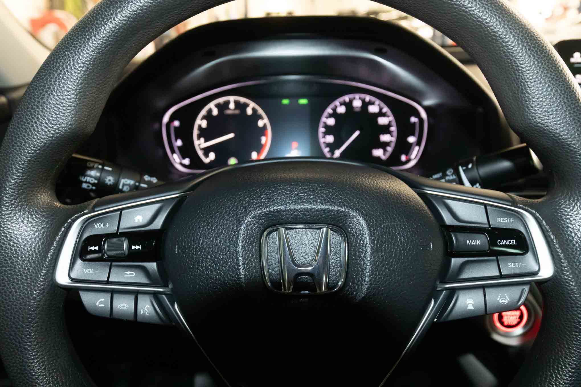 Used 2018 Honda Accord EX image 21
