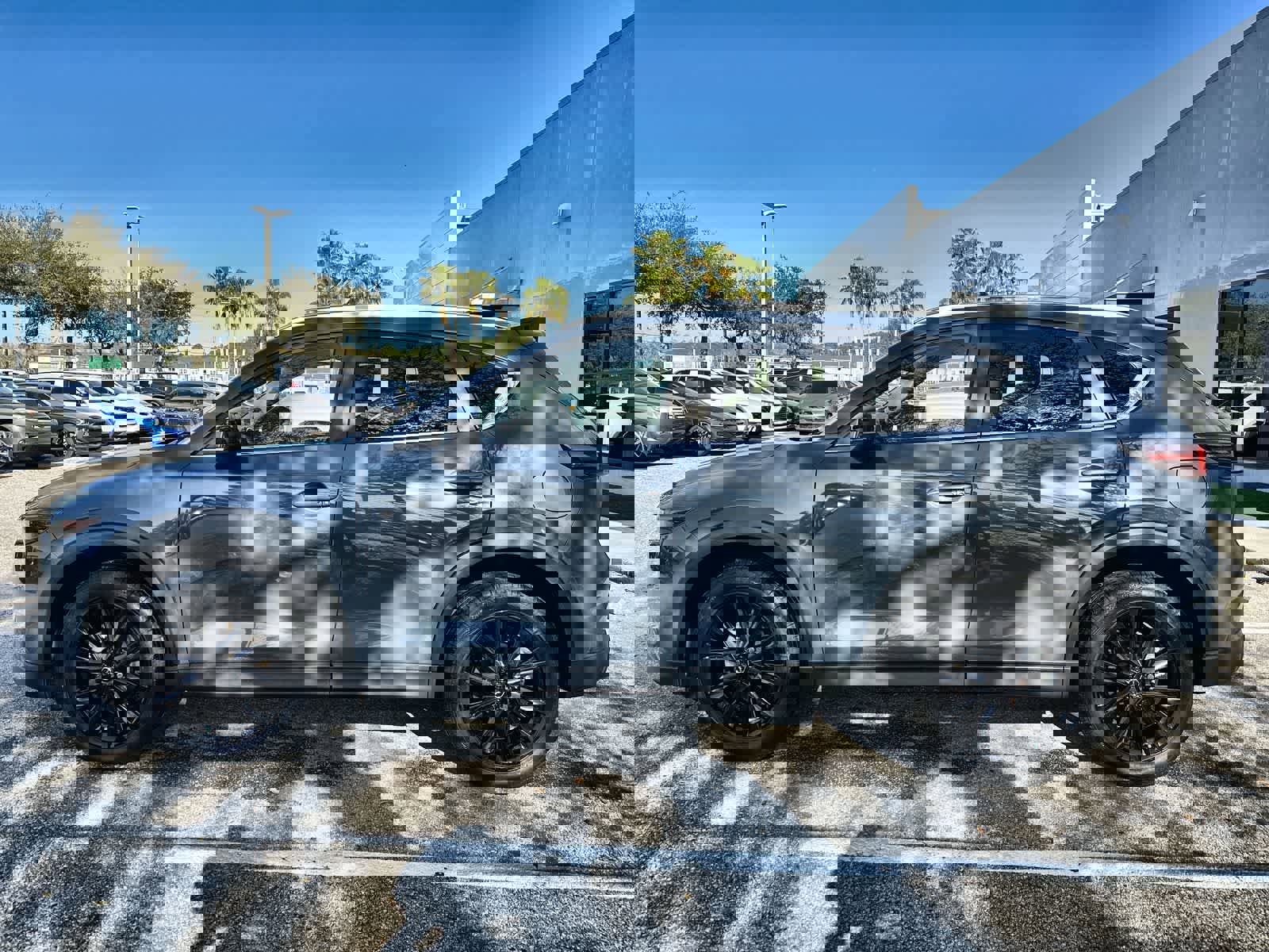 Used 2023 MAZDA CX-5 Carbon Edition image 5