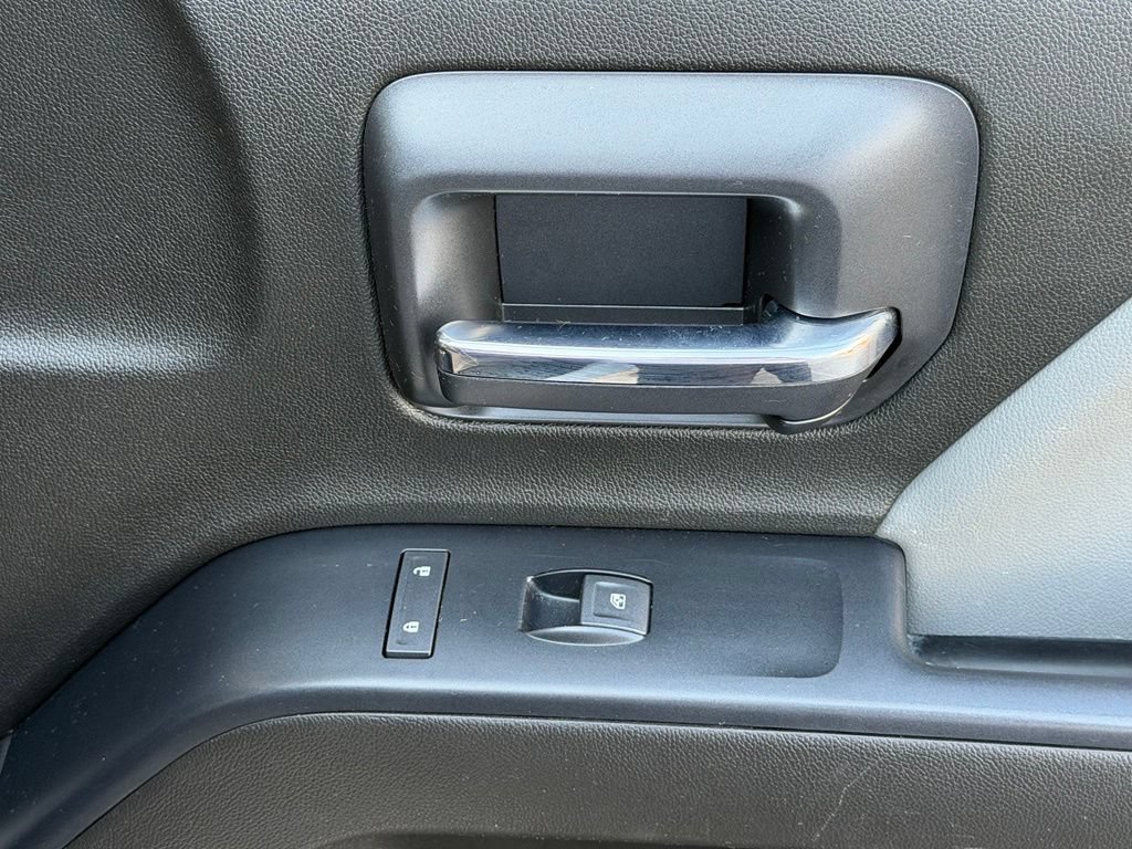 Used 2019 Chevrolet Silverado 1500 Custom w/ Custom Convenience Package AWD/4WD image 36