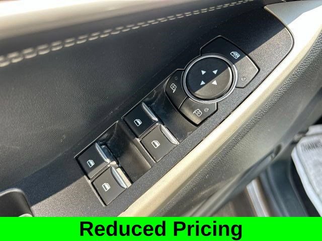Used 2021 Ford Explorer XLT w/ Equipment Group 202A AWD/4WD image 12