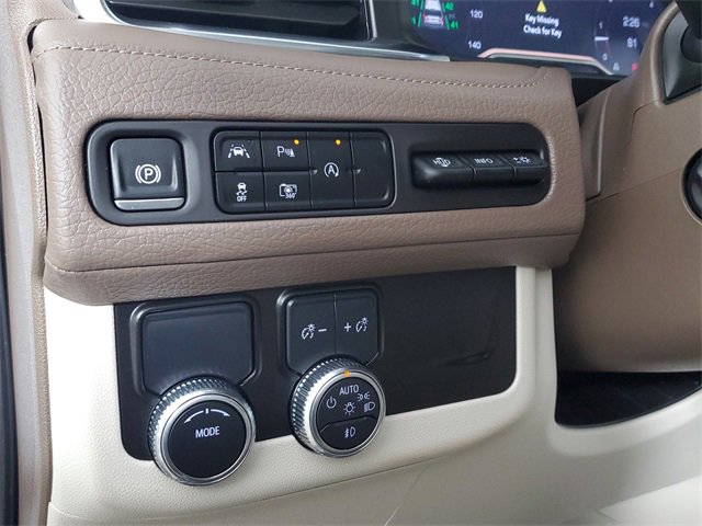 Used 2024 GMC Yukon XL Denali image 24