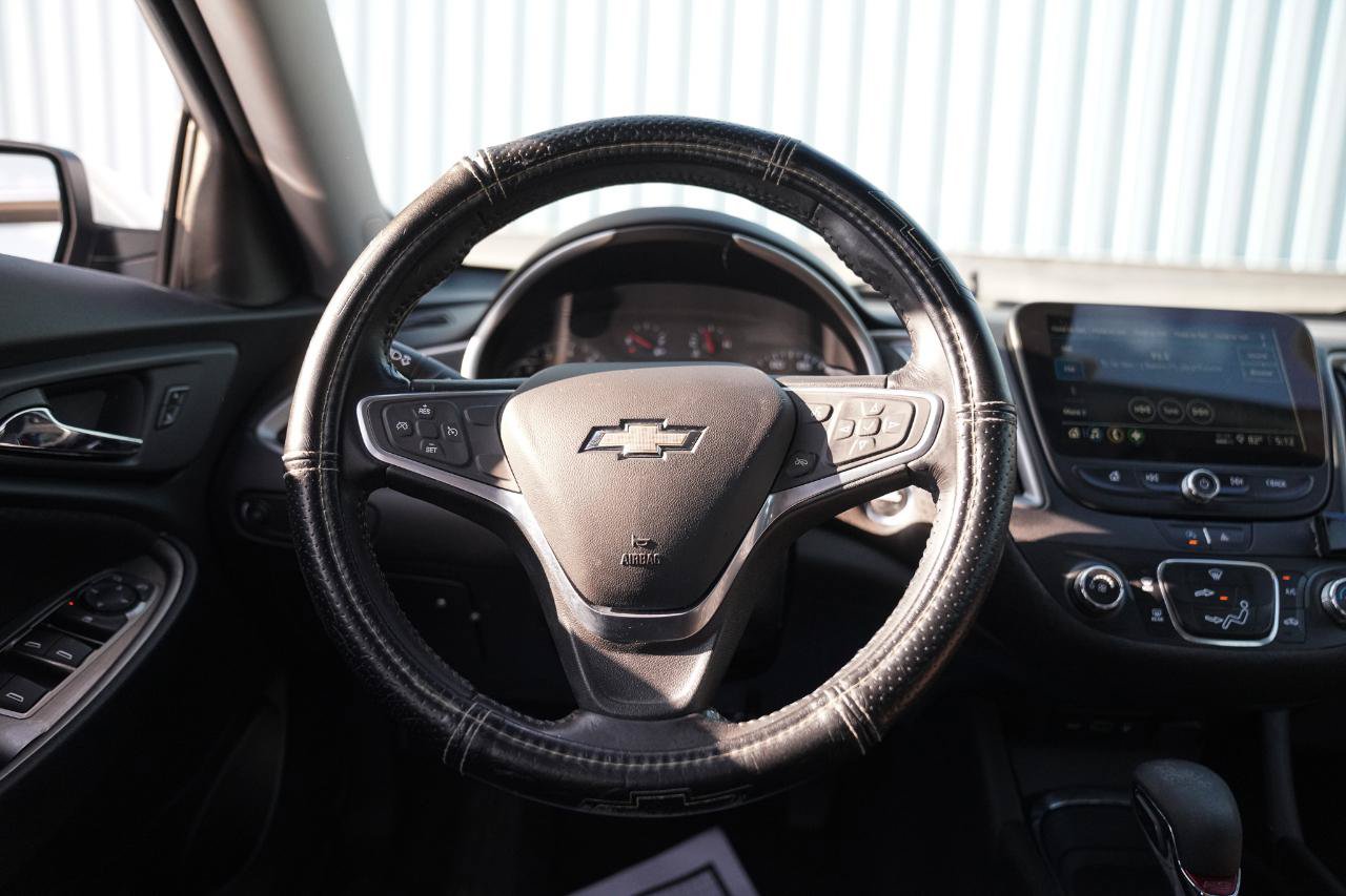 Used 2022 Chevrolet Malibu RS FWD image 33