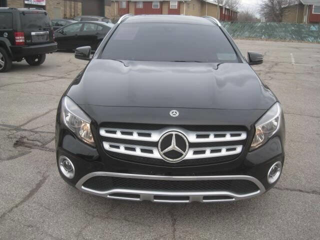 Used 2019 Mercedes-Benz GLA 250 4MATIC image 2