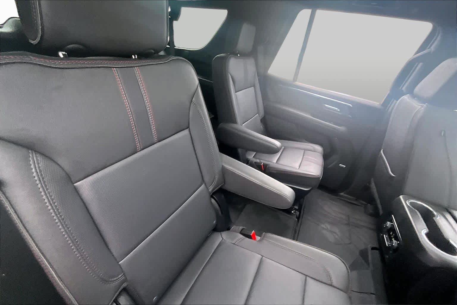Used 2025 Chevrolet Tahoe RST w/ Comfort Package RWD image 18
