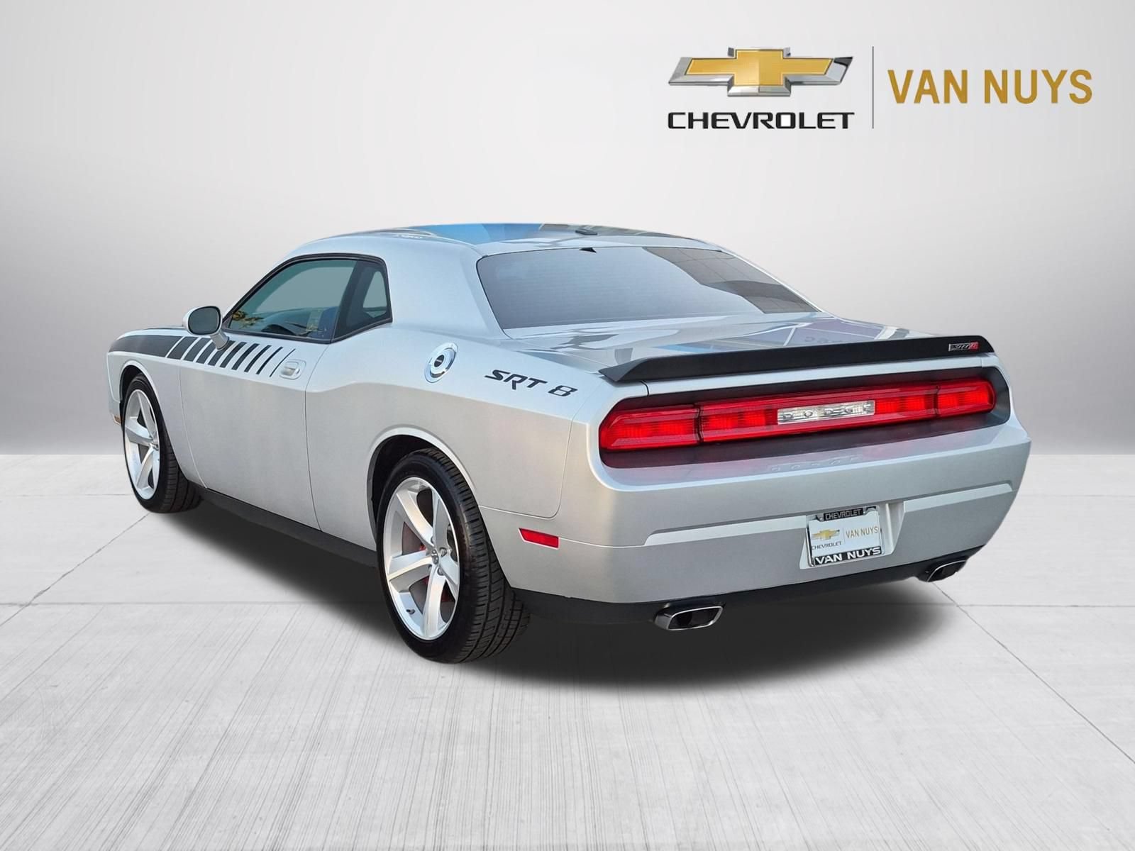 Used 2010 Dodge Challenger SRT8 w/ SRT Option Group II RWD image 7