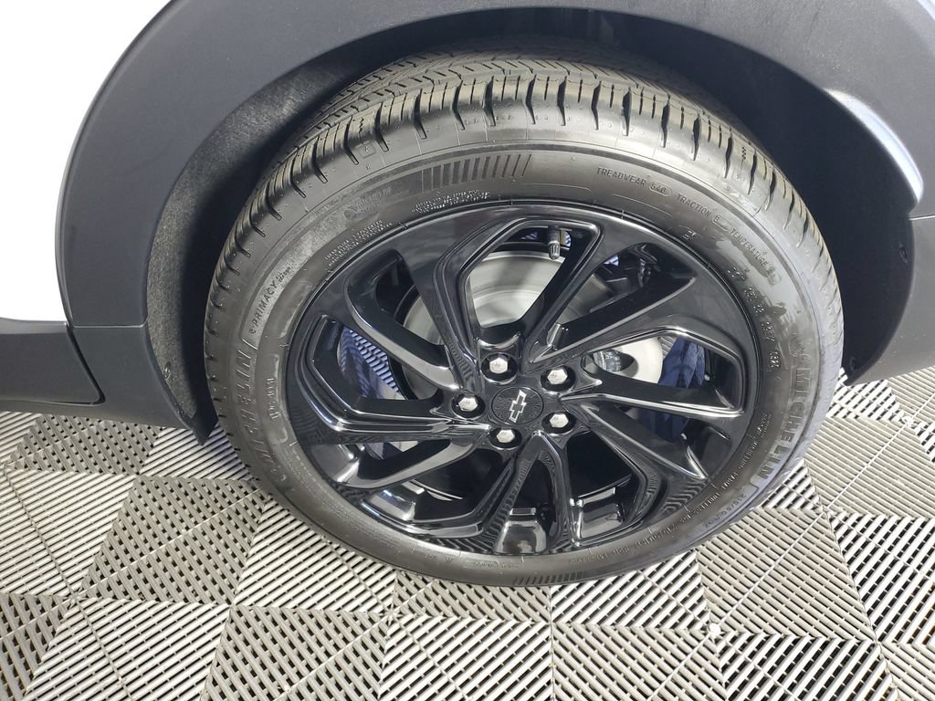 New 2027 Chevrolet Bolt RS FWD image 30