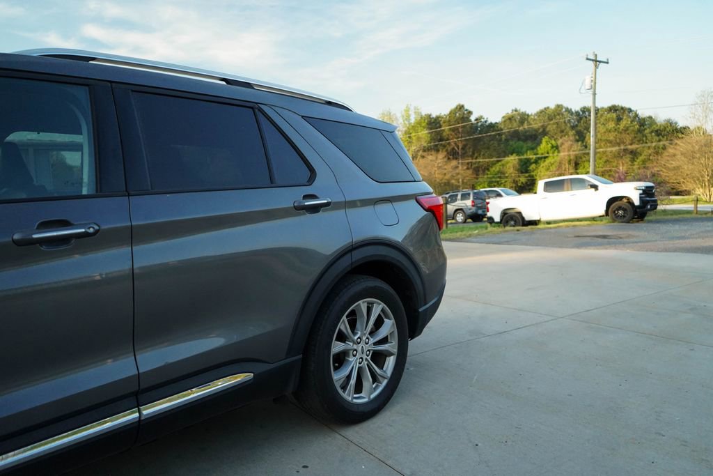 Used 2021 Ford Explorer Limited w/ Equipment Group 301A image 15