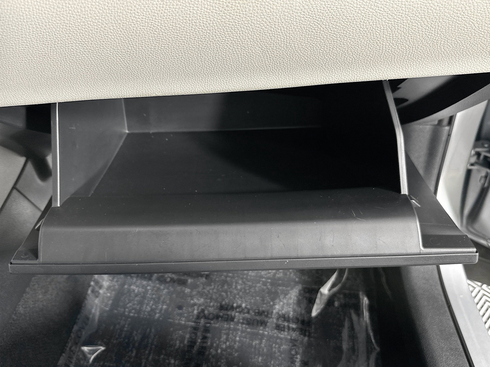 Used 2024 Toyota Corolla Cross L image 31