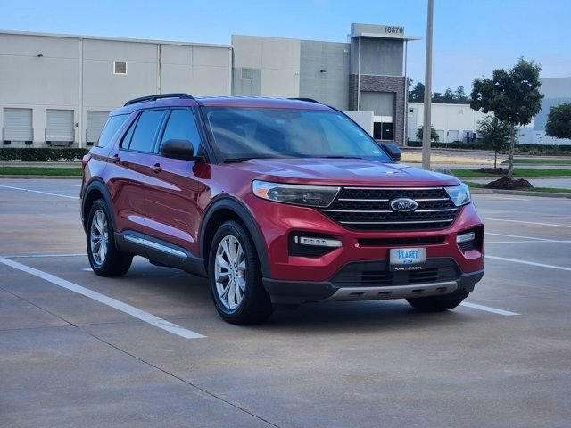 Used 2021 Ford Explorer XLT w/ Equipment Group 202A RWD image 3