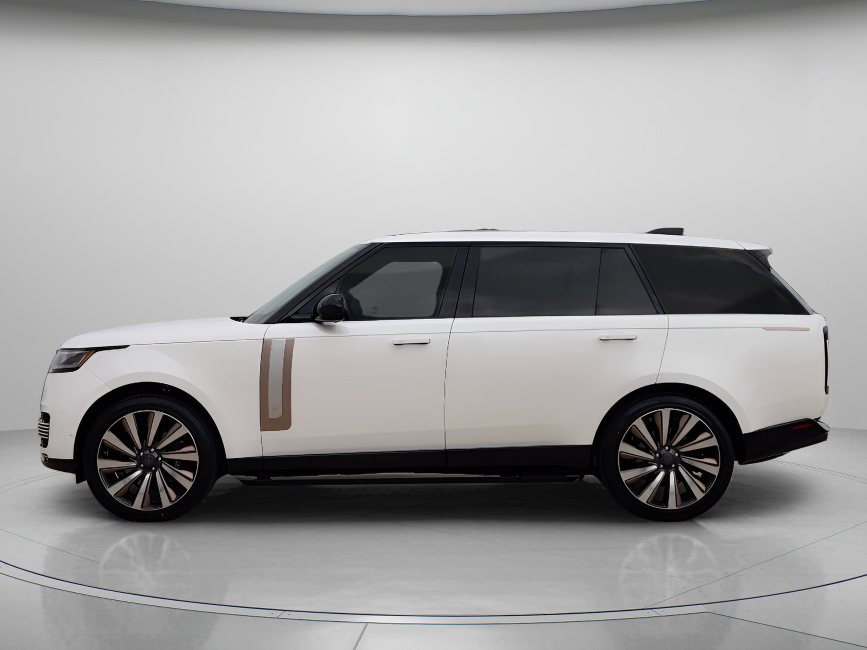 New 2026 Land Rover Range Rover SV AWD/4WD image 2