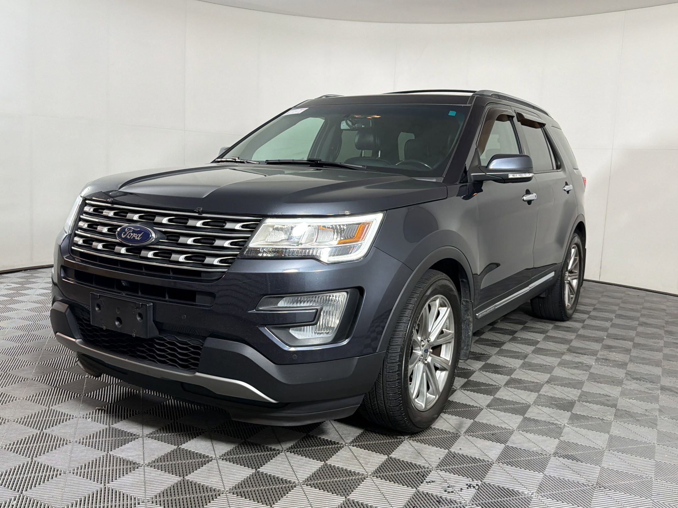 Used 2017 Ford Explorer Limited w/ Class II Trailer Tow Package FWD video 1