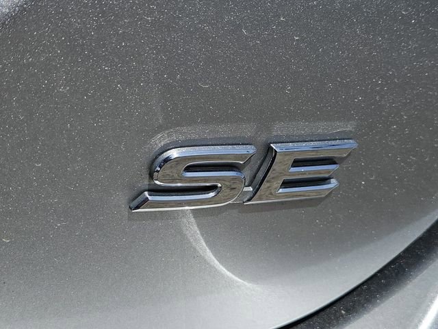 Used 2024 Toyota Camry SE image 12