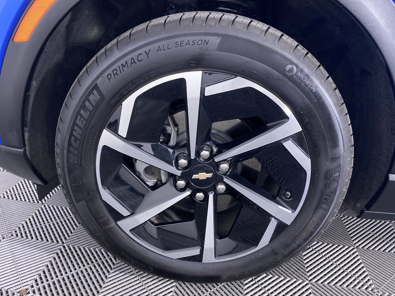 Certified 2025 Chevrolet Equinox EV LT FWD image 27