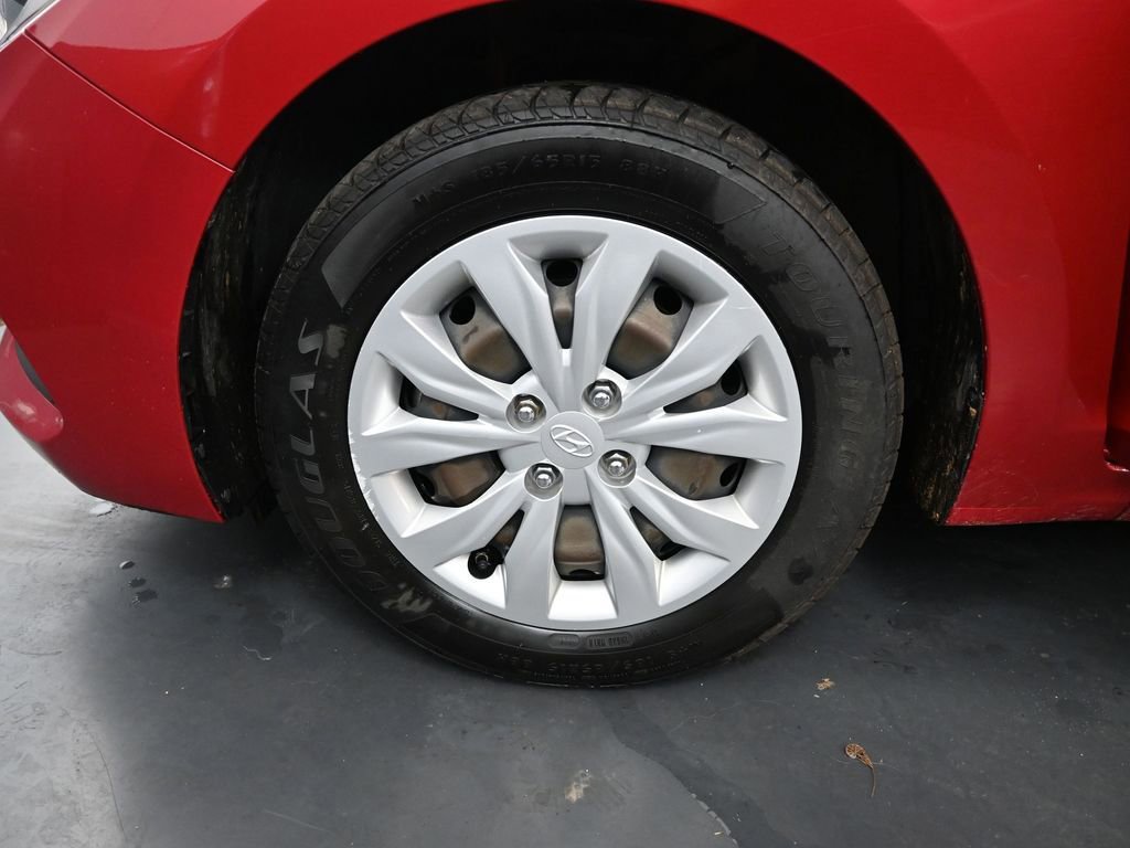 Used 2021 Hyundai Accent SE image 12