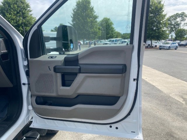 Used 2021 Ford F550 2WD Regular Cab Super Duty image 18