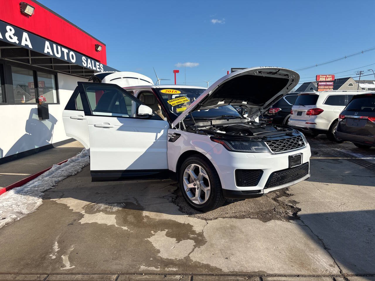 Used 2018 Land Rover Range Rover Sport SE AWD/4WD image 24
