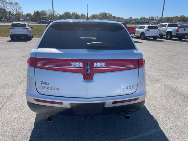 Used 2019 Lincoln MKT AWD image 7